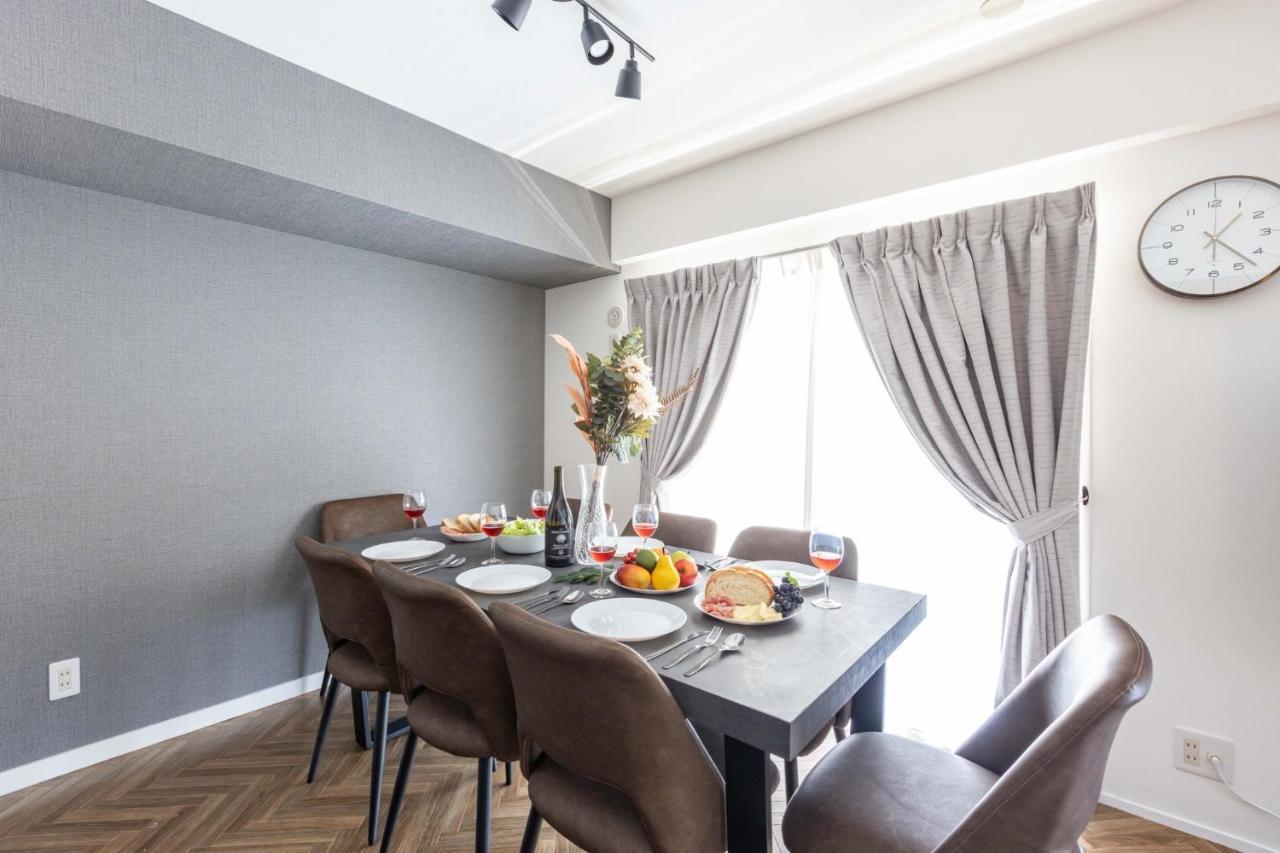 River Side Namba 302 Apartemen