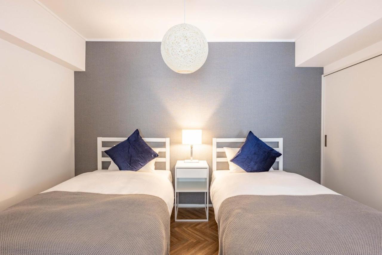 River Side Namba 302 Apartemen