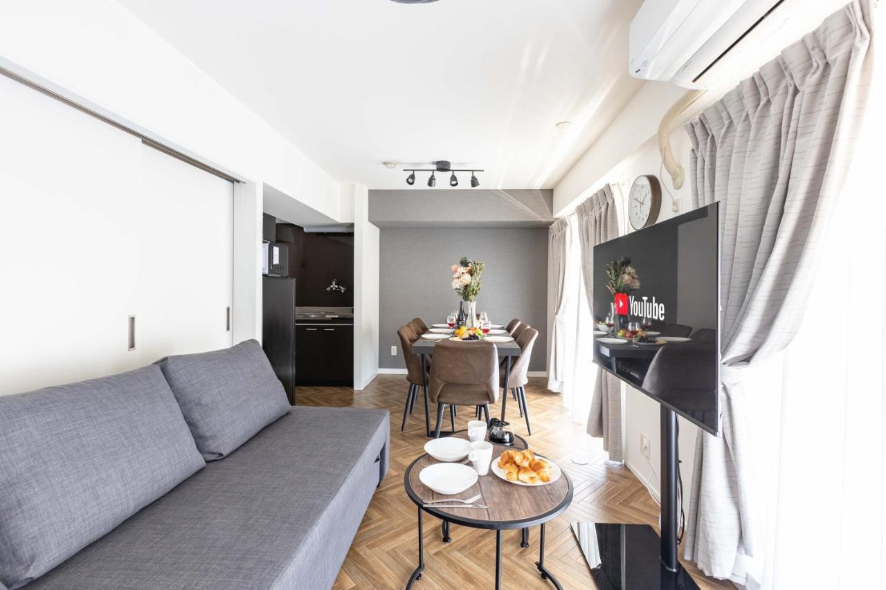 Apartemen River Side Namba 302